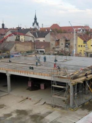 Kaposvár bevásárlóközpont - 2008 - 09